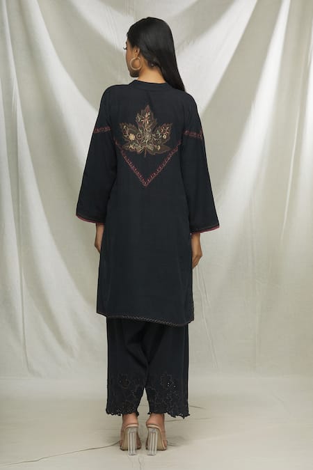 Shop Ibai Black Matka Silk Paisley, Chinar Leaf Placement Embroidered Kurta And Salwar Set at Aza Fashions Shop_Ibai_Black Matka Silk Paisley, Chinar Leaf Placement Embroidered Kurta And Salwar Set _at_Aza_Fashions