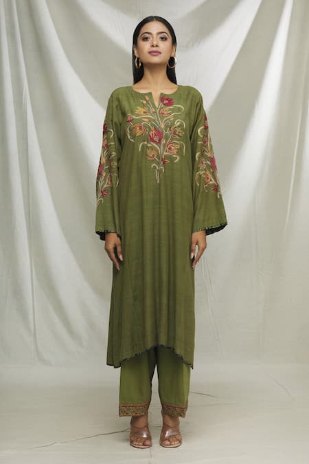 Buy Ibai Green Matka Silk Kashmiri Work Floral Embroidered Phiran Kurta And Salwar Set Online at Aza Fashions Buy_Ibai_Green Matka Silk Kashmiri Work Floral Embroidered Phiran Kurta And Salwar Set _Online_at_Aza_Fashions
