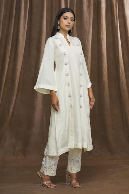 Ibai White Mulberry Silk Embroidered Thread Placement Kurta And Pant Set 