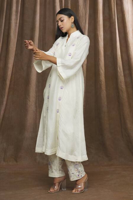 Ibai_White Matka , Mulberry Thread Placement Embroidered Kurta And Pant Set _Online_at_Aza_Fashions