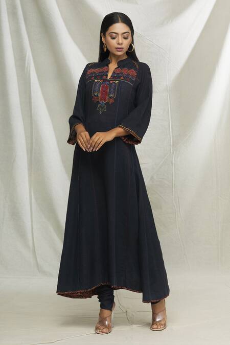 Ibai_Black Matka Silk Thread Work Mandarin Geometric Embroidered Anarkali And Pant Set _Online_at_Aza_Fashions