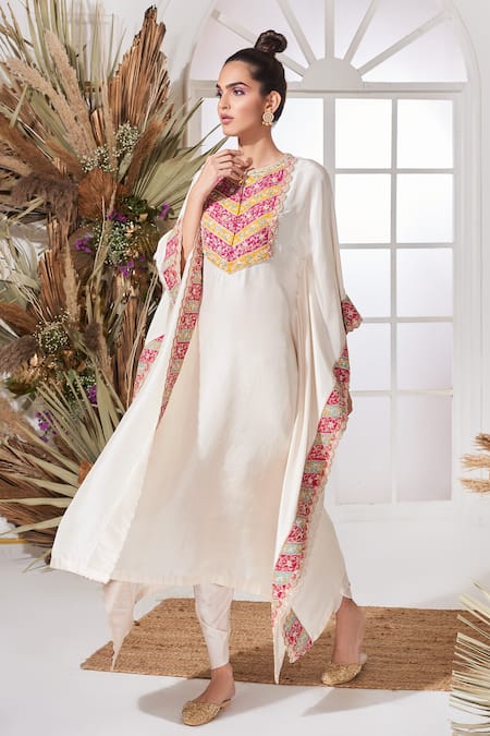 Stotram Chevron Embroidered Kaftan & Pant Set 