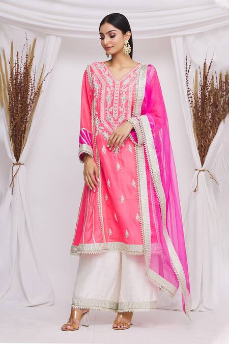 Ekta Singh_Pink Silk, Organza Floral Motifs V Neck Embroidered Kurta Set _Online_at_Aza_Fashions
