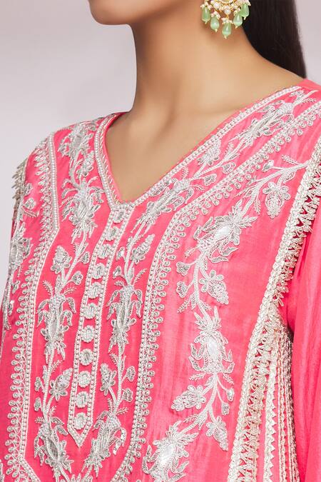 Ekta Singh_Pink Silk, Organza Floral Motifs V Neck Embroidered Kurta Set _at_Aza_Fashions