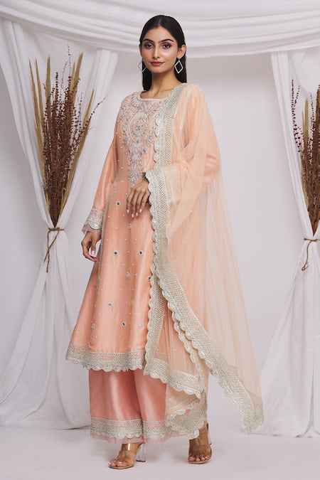 Ekta Singh Embroidered Kurta Pant Set 