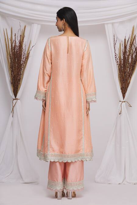 Ekta Singh Embroidered Kurta Pant Set 