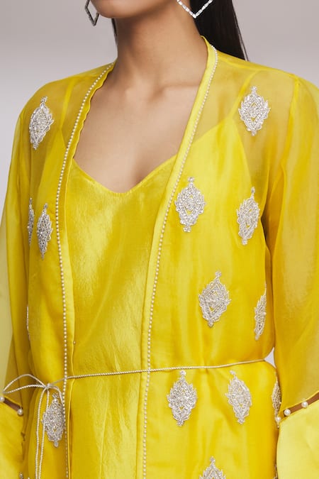 Ekta Singh_Yellow Organza Floral Motifs Jacket Open, Kurta V Neck Set With Embroidered _at_Aza_Fashions