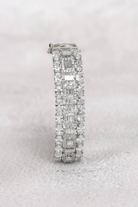 Chaotiq By Arti_Silver Plated American Diamond Studded Bracelet_Online_at_Aza_Fashions