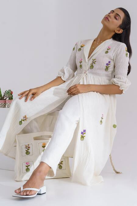 Shop_The Right Cut_White Handloom Cotton Floral Motifs Lapel Collar Anarkali And Pant Set _Online_at_Aza_Fashions