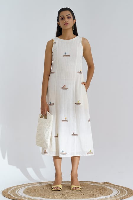 The Right Cut Cloud Handloom Cotton Dress 