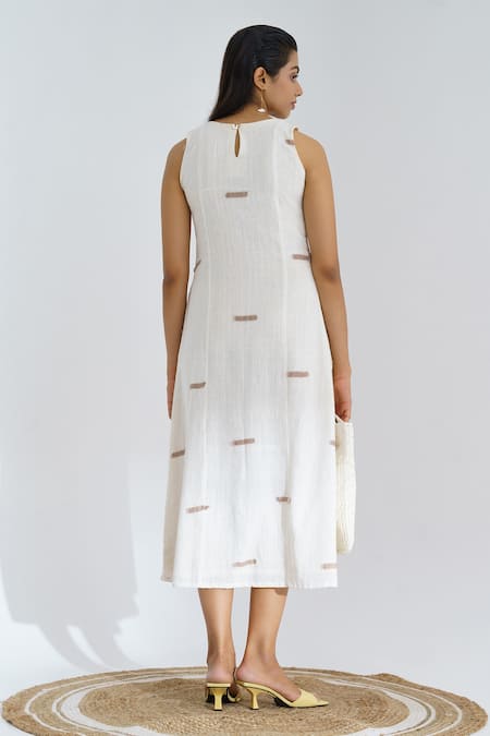 Shop The Right Cut White Handloom Cotton Appliqued Floral Motifs Round Cloud Dress at Aza Fashions Shop_The Right Cut_White Handloom Cotton Appliqued Floral Motifs Round Cloud Dress _at_Aza_Fashions