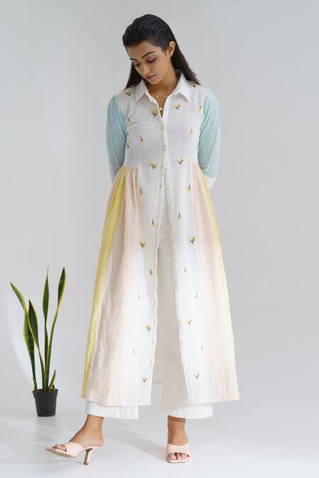 Buy_The Right Cut_Blue Handloom Cotton Floral Motifs Collared Neck Kurta And Pant Set_Online_at_Aza_Fashions