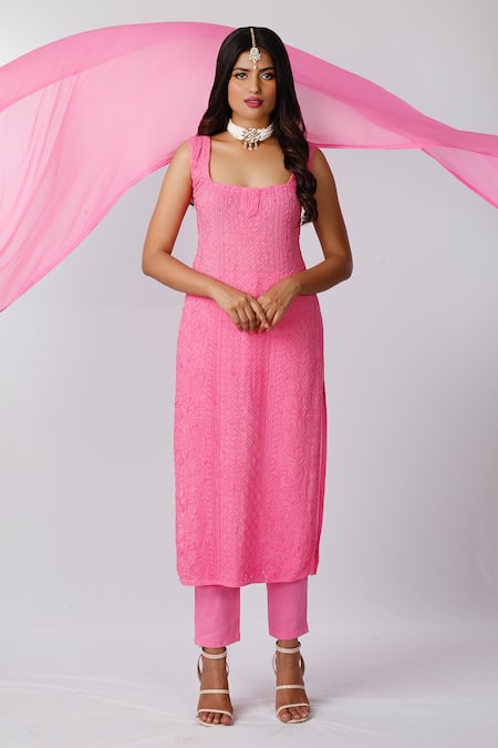 Label Aishwaryrika Chikankari Sleeveless Kurta 
