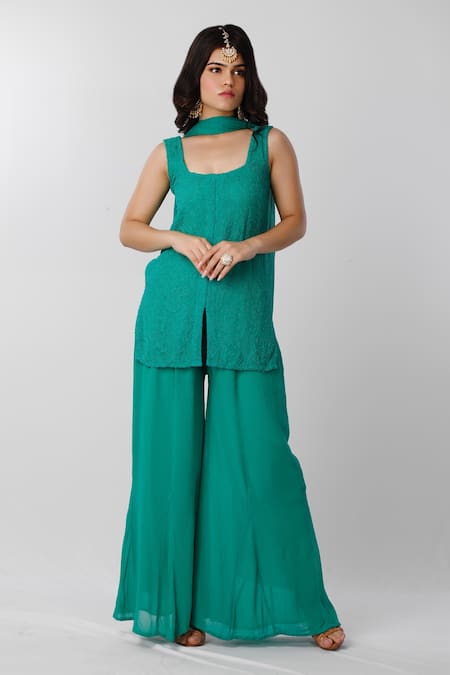 Shop LABEL AISHWARYRIKA Green Georgette Chikankari Square Neck Kurta Palazzo Set at Aza Fashions Shop_LABEL AISHWARYRIKA_Green Georgette Chikankari Square Neck Kurta Palazzo Set _at_Aza_Fashions