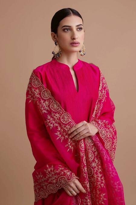 Sureena Chowdhri_Pink Silk Chanderi Thread Notched Kurta Palazzo Set _Online_at_Aza_Fashions