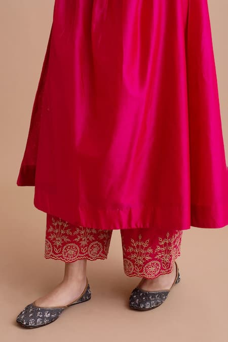 Buy_Sureena Chowdhri_Pink Silk Chanderi Thread Notched Kurta Palazzo Set _Online_at_Aza_Fashions