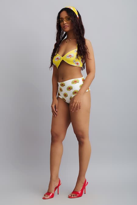 Buy White Bikini-neoprene Printed Daisy Pullover Open Bikini Set