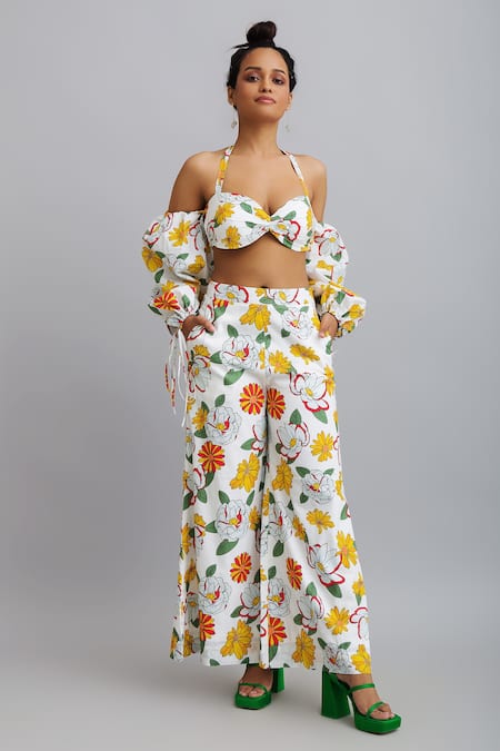 Nautanky_White 100% Cotton Firangipani Print, Hibiscus Sweetheart Neck Pant Set _Online_at_Aza_Fashions
