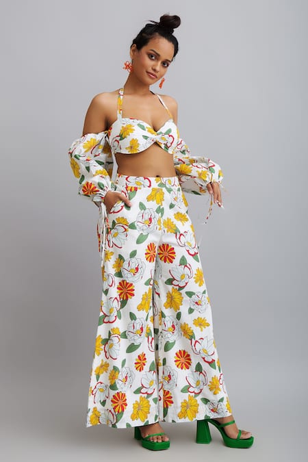 Buy_Nautanky_White 100% Cotton Firangipani Print, Hibiscus Sweetheart Neck Pant Set _Online_at_Aza_Fashions