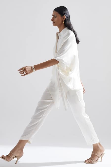 Echostudio_White Silk Solid Mandarin Collar Madonna Lily Top _Online_at_Aza_Fashions