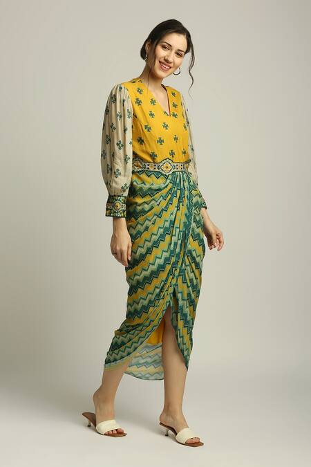 Soup By Sougat Paul Yellow Muslin Crepe Geometric V Neck Print Dress With Belt Online at Aza Fashions Soup By Sougat Paul_Yellow Muslin Crepe Geometric V Neck Print Dress With Belt _Online_at_Aza_Fashions