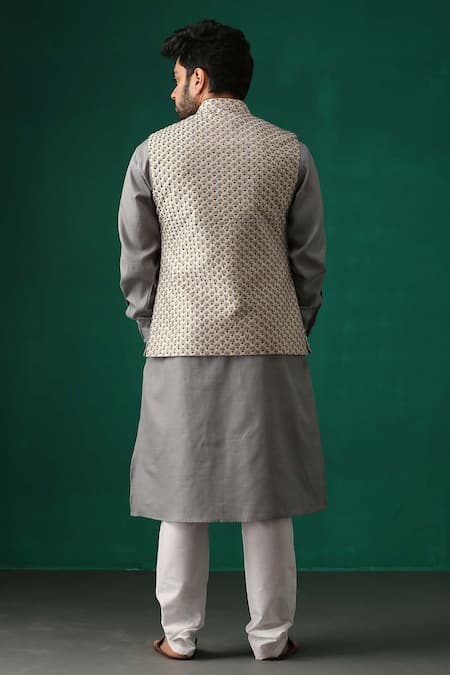 Shop Minaki Green Stretch Poly Silk Floral Embroidered Bundi And Kurta Set at Aza Fashions Shop_Minaki_Green Stretch Poly Silk Floral Embroidered Bundi And Kurta Set _at_Aza_Fashions