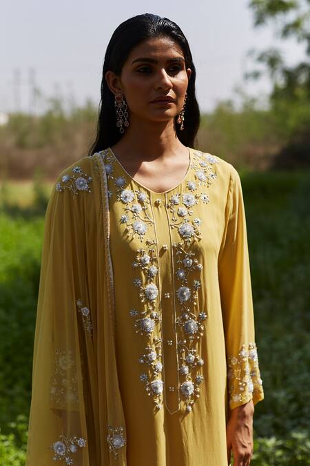 Radha Sharma Yellow Georgette Embroidered Floral Motifs Leaf Neck Kurta Pant Set Online at Aza Fashions Radha Sharma_Yellow Georgette Embroidered Floral Motifs Leaf Neck Kurta Pant Set _Online_at_Aza_Fashions