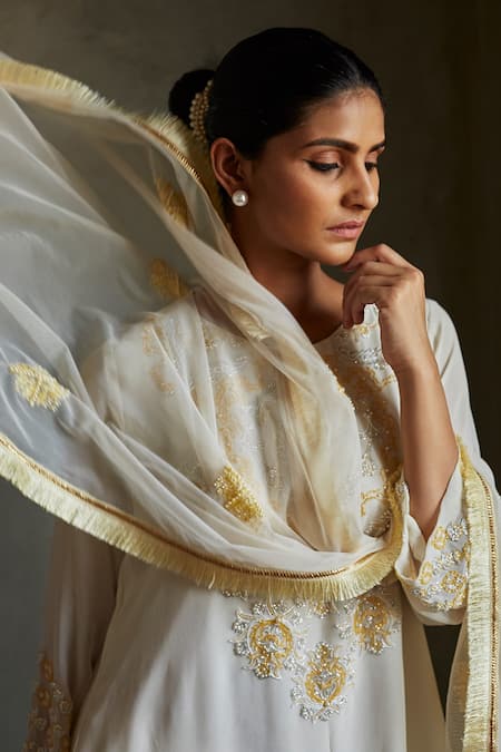 Shop Radha Sharma White Georgette Embroidered Floral Flared Sleeves Kurta Pant Set at Aza Fashions Shop_Radha Sharma_White Georgette Embroidered Floral Flared Sleeves Kurta Pant Set _at_Aza_Fashions