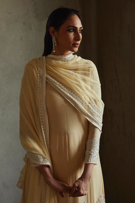 Radha Sharma Yellow Georgette Embroidered Floral Motifs Kurta Set With Dupatta