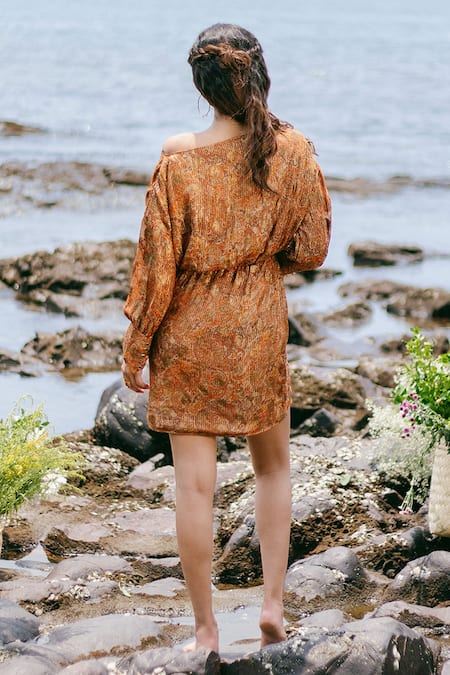 Shop Kranberra Brown Georgette Floral Motifs Boat Neck Evantson Draped Dress at Aza Fashions Shop_Kranberra_Brown Georgette Floral Motifs Boat Neck Evantson Draped Dress_at_Aza_Fashions