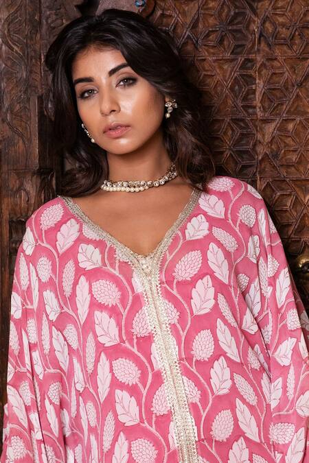 Inara Jaipur_Pink Georgette Embroidered Lace Work V Neck Hand Block Print Kaftan_at_Aza_Fashions