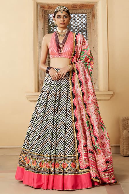 Pink and Black Lehenga Choli Product Info : Lehenga : Tapeta Blouse :  Banglori Dupatta : Net Price : 1600 INR Only ! #Boo… | Indian outfits,  Fashion, Indian attire