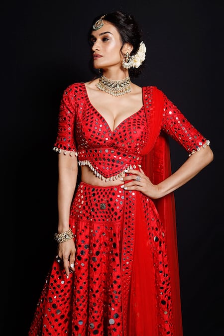 Archana Kochhar_Red Lehenga And Blouse Raw Silk Dupatta Net Shimmering Rouge Bridal Set _Online_at_Aza_Fashions