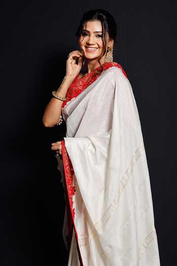 Buy_Archana Kochhar_White Saree Silk (vegan And Eco Friendly) Blouse Raw Shimmering Rouge With _Online_at_Aza_Fashions