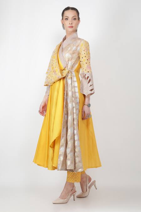 Buy_Jajaabor_Yellow Brocade And Organza, Chanderi Thread V Draped Kurta & Pant Set_Online_at_Aza_Fashions