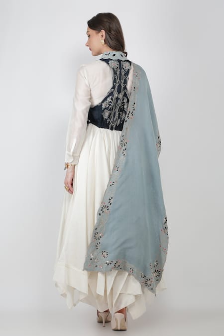 Shop Jajaabor White Chanderi And Organza Thread & Sequin Draped Gilet & Kurta Set at Aza Fashions Shop_Jajaabor_White Chanderi And Organza Thread & Sequin Draped Gilet & Kurta Set _at_Aza_Fashions
