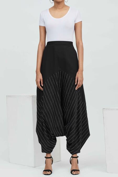 Buy_Aakaar_Black Cotton Embroidery Thread Work Textured Zouave Pant_Online_at_Aza_Fashions