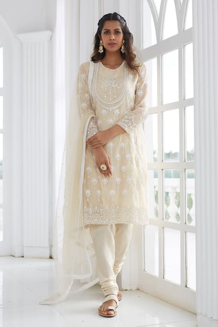 The Royaleum Floral Embroidered Kurta Set