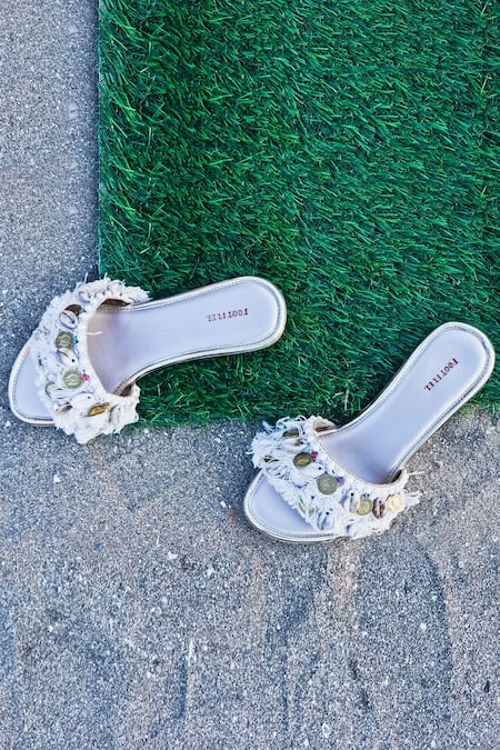 Foot Fuel_White Coin And Shell Embellished Flats _Online_at_Aza_Fashions