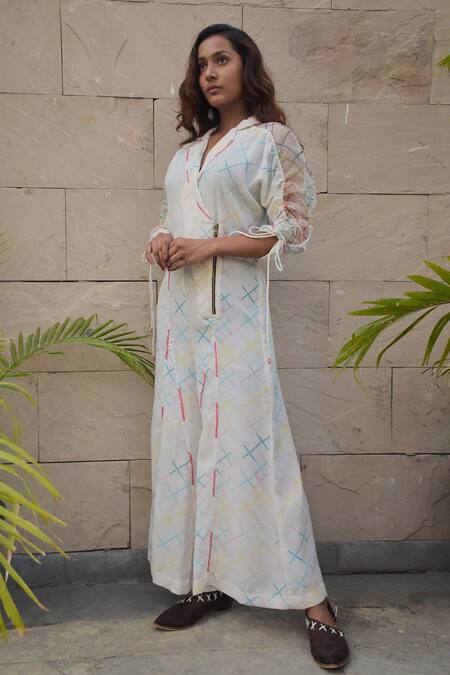 Buy_Tahweave_White Organza, Handloom Cotton Checkered, Thread Work Straight Collar Jumpsuit_Online_at_Aza_Fashions