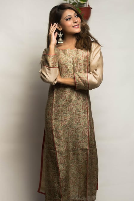 Turaja Beige Pure Chanderi Embroidered Paisley Round Kurta 