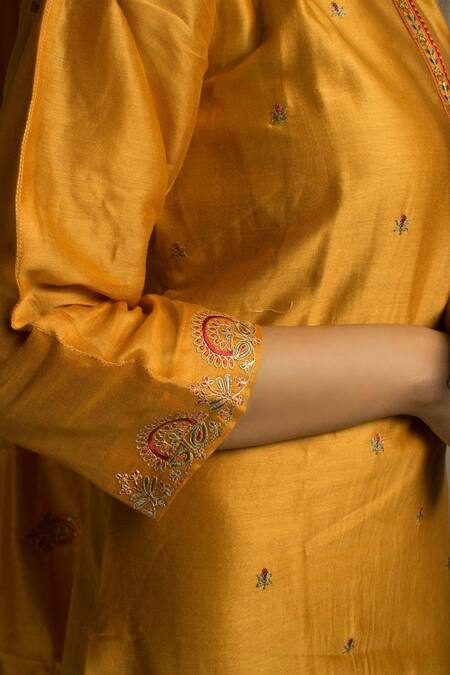 Turaja_Yellow Pure Chanderi Floral Mandarin Collar Kurta With Dupatta_Online_at_Aza_Fashions