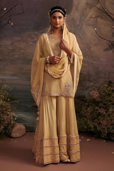 Ajiesh Oberoi Gold Dupion Silk And Organza Embroidery Gota Patti Round Rabiya Kurta Sharara Set 