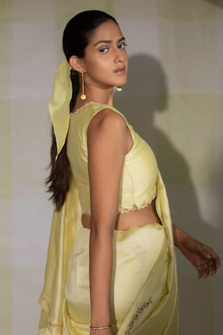Shop Deep Thee Yellow Silk Floral, Butta Work V Neck Saree With Blouse at Aza Fashions Shop_Deep Thee_Yellow Silk Floral, Butta Work V Neck Saree With Blouse _at_Aza_Fashions