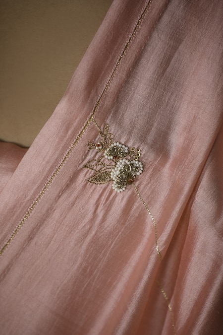 Deep Thee_Pink Silk Floral Motifs V Neck Hand Embroidered Saree With Blouse _at_Aza_Fashions