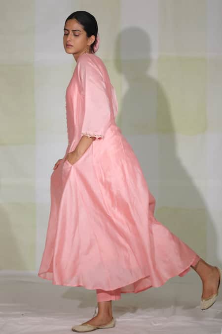 Shop Deep Thee Pink Chanderi Floral Motifs Round Embroidered Pocket Kurta And Pant Set at Aza Fashions Shop_Deep Thee_Pink Chanderi Floral Motifs Round Embroidered Pocket Kurta And Pant Set _at_Aza_Fashions