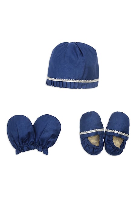 Tiber Taber Embroidered Cap Mittens & Booties Set 