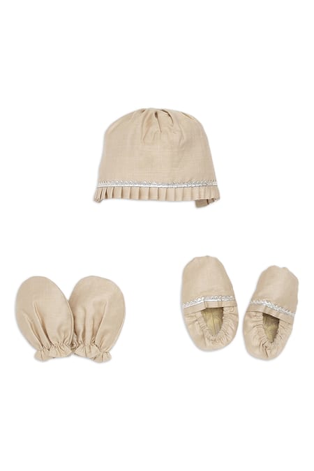 Tiber Taber Embroidered Cap Mittens & Booties Set 