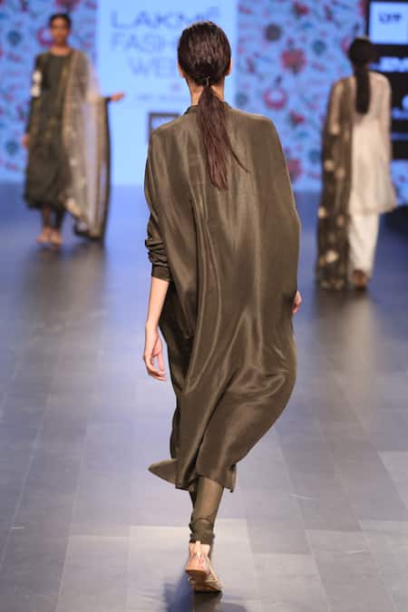 Payal Singhal Raeesa Silk Kurta & Churidar Set 