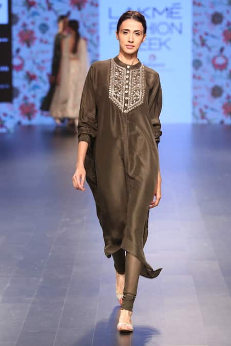 Payal Singhal_Green Silk And Soft Net Embroidery Cutdana & Sequin Raeesa Kurta & Churidar Set _Online_at_Aza_Fashions